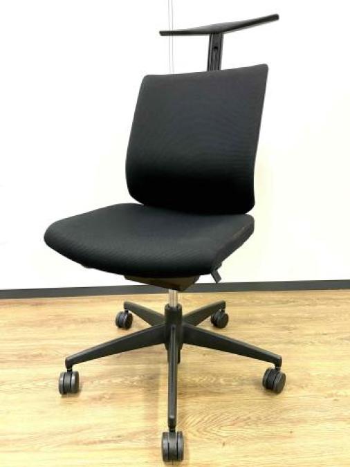 コクヨ　ウィザード　人気のブラック　ハンガー付き　肘無しローバック　新規　テレワーク　起業　おススメ【在庫入替品】
                        ウィザードチェア
                                    中古
            