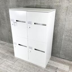 現行シリーズ　オカムラ　セキュリティモバイル収納ピクスラインシリーズ　便利な可動棚タイプ　扉裏ポスト付き　本体ホワイト　天板ホワイト【在庫入替品】