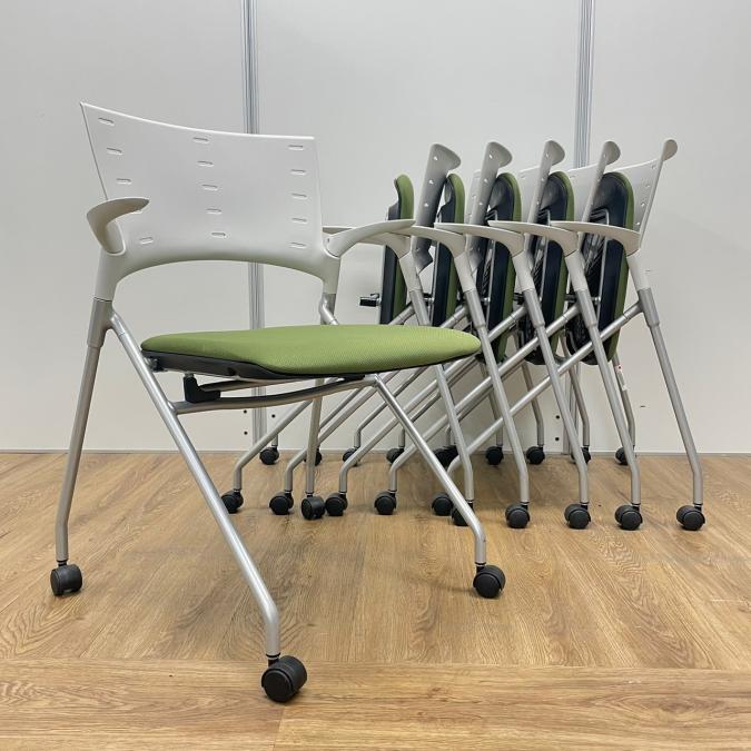【商品入替のため、店頭在庫限り】【6脚セット】イトーキ製　マノスシーリズ　グリーンｘホワイトのツートンカラー　肘付き　ネスティングチェア！！
                        マノスチェア
                                    中古
            