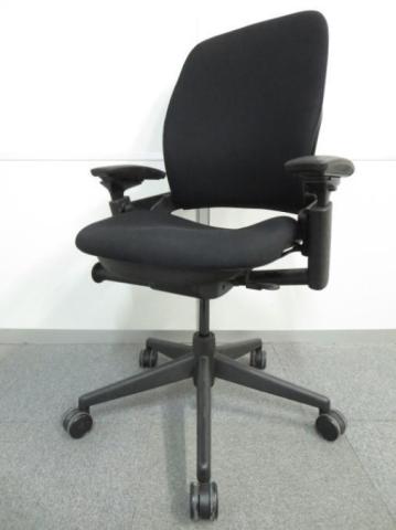 Steelcase（スチールケース） オフィスチェア(椅子) 一覧 - 中古