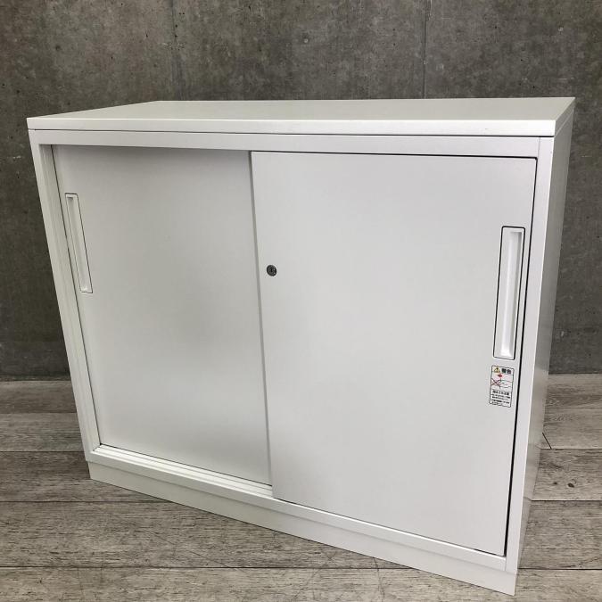 【定価約7万円】【レアな高さの700ｍｍサイズ】【２枚引き違い書庫の入荷です】■コクヨ製　エディア　引き違い書庫
                        エディア
                                    中古
            