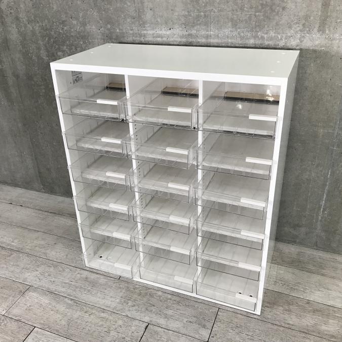 【定価約7万円】【レア商品】【クリスタルトレイ付のオープン書庫の入荷です】■クロガネ製　オープン書庫
                        その他シリーズ
                                    中古
            