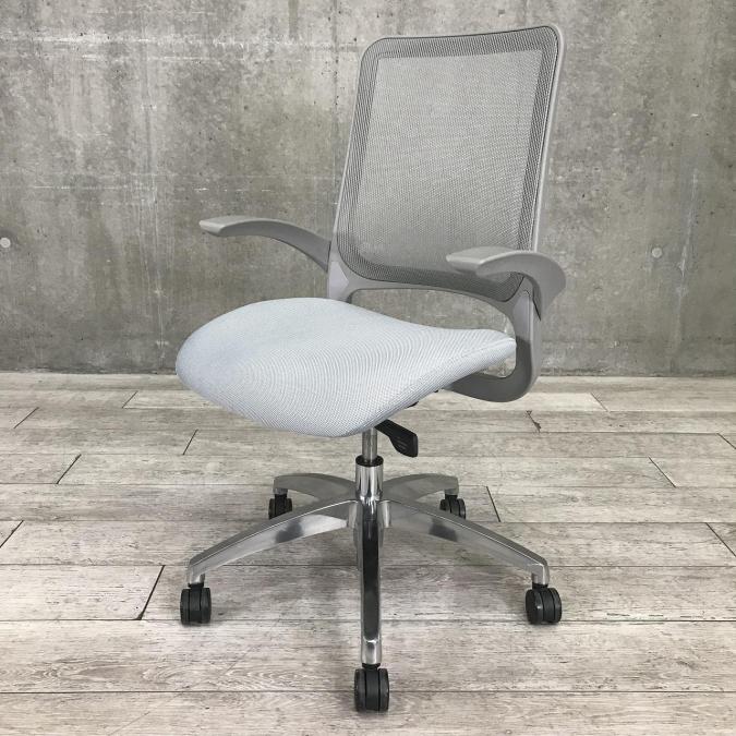 【緩やかな曲線が魅力的！】■AICO（アイコ）　MS-1600シリーズ　ハイバック　肘付き　■座面クッションタイプ　■グレー【通気性が良いメッシュ背面】
                        MS-1600
                                    中古
            