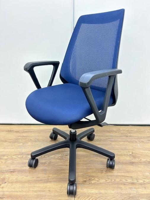 【在庫入替セール品】【定価約6万円】【通気性バツグンな背もたれメッシュOAチェアの固定肘付きモデル】■イトーキ製　ノナ　肘付きハイバックチェア【B】
                        ノナ
                                    中古
            