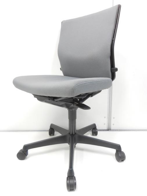 【在庫入替セール！】商品入替40％OFF！オカムラ（okamura）エスクードチェア　■色：グレー　肘無し【T11】A00880554
                        エスクード
                                    中古
            