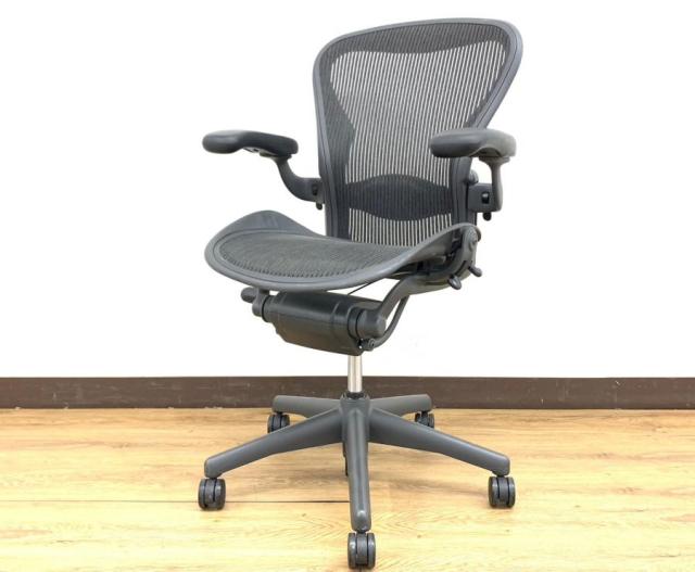 ハーマンミラー　Herman Miller　アーロンチェア度々すみません