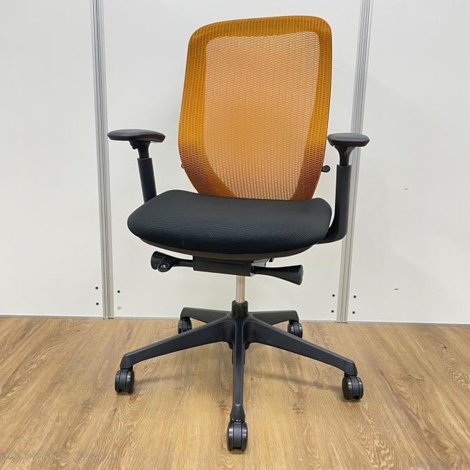 bm　オカムラ　シルフィーチェア　前傾機能　ハイバック　メッシュタイプ　中古 中古】シルフィーメッシュ オカムラ/okamura 肘付ハイバック