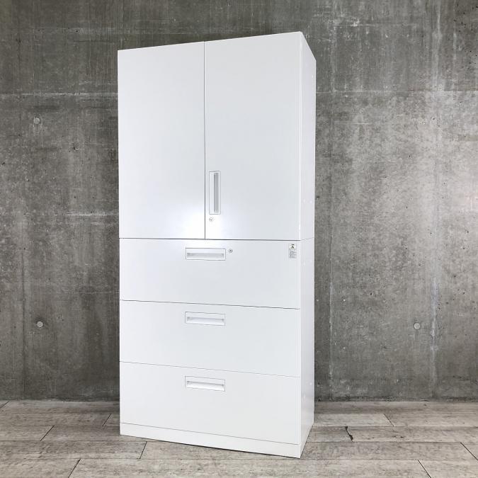 少し小さな書庫セットが入荷！天井の高さに制限がある方必見！収納量抜群の観音開き＋引き出し仕様！
■コクヨ/エディア/ホワイト
                        エディア
                                    中古
            