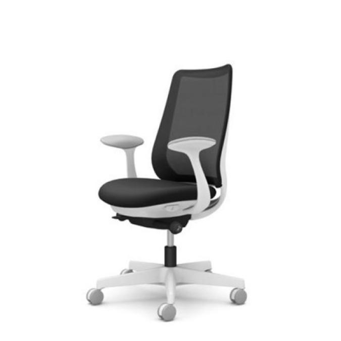 丸みを帯びた形状で柔らかく身体を支えます。
■ポータム/固定肘/背メッシュ/スタンダード/ホワイトＢ/ハンガー無/ランバー無/ナイロン
                        ポータム
                                    新品
            