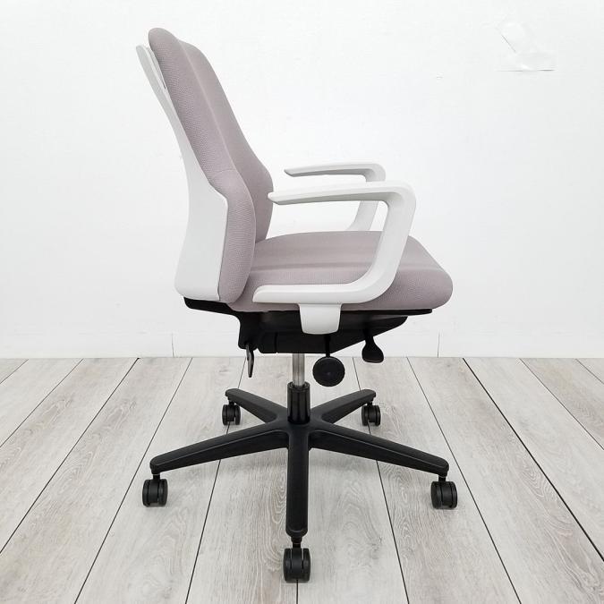 コクヨ グーフォ オフィスチェア ローバック C型肘 ブラックシェル ナイロンキャスター ブラック/プルシアンブルー 1脚(メーカー直送) 組立設置込コクヨ グーフォ オフィスチェア ローバック C型肘