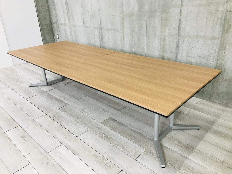 値下げしました。‼️ オカムラ　閲覧テーブル 値下げしました。‼️ オカムラ閲覧テーブル