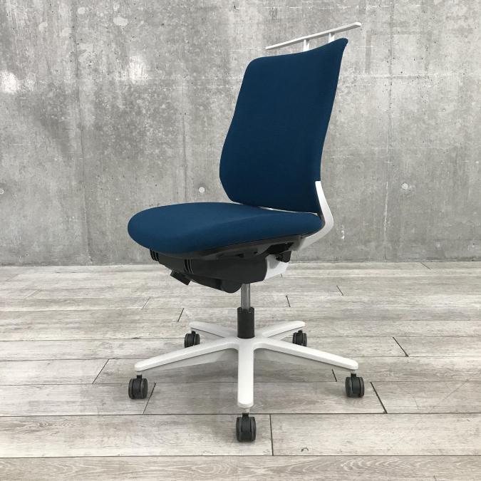 【定価約7万円】【オシャレなホワイトシェル＆コートハンガー付き】■コクヨ製　ミトラシリーズ　OAチェア
                        ミトラシリーズ
                                    中古
            