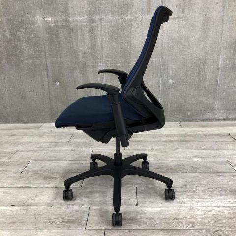 【中古】エフメッシュ KF-370JB-T1B2 イトーキ/ITOKI 肘付ハイバックチェア 434801