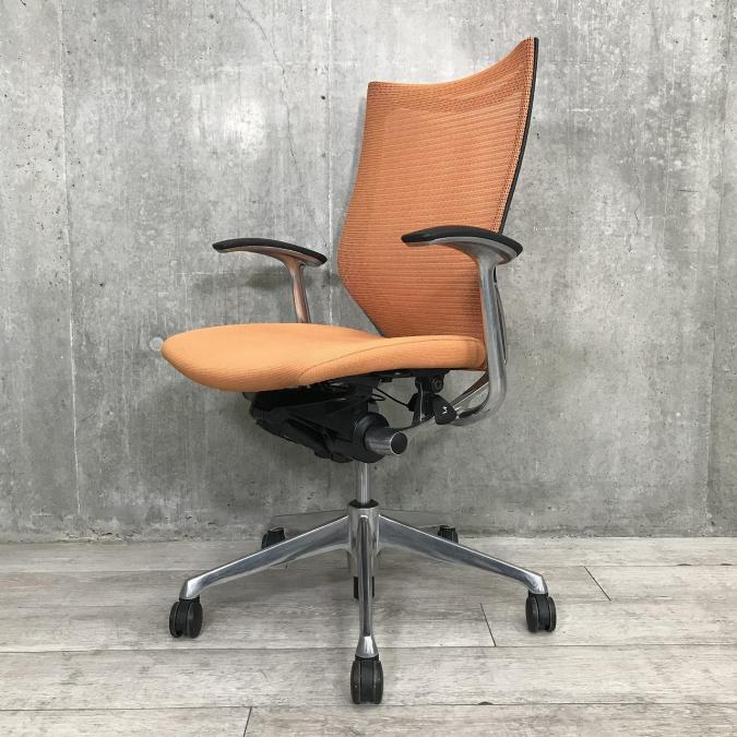【高級感のあるチェア！】オカムラ（okamura）　■色：オレンジ　固定肘　ハイバック仕様
                        バロンチェア
                                    中古
            