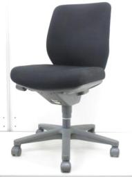 【分厚い座面が特徴的！】【シンプルカラーでオフィス空間もシンプルに】【テレワークの方にもオススメです！】【お手頃価格】
コクヨ/セディスタ　※不具合のため、上下昇降不可　◆ブラック◆　弊社使用欄【A00981471】【T12】