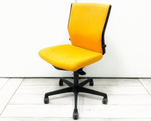 【9脚入荷】情熱パッションオレンジエスクード（Escudo）チェアさいたま初入店※ランバーサポート&肘掛け無し仕様◆オカムラ製