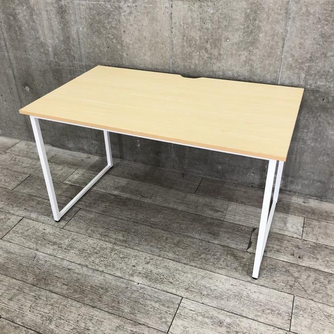 【メーカー在庫品】【新品】井上金庫販売製・SFDシリーズ！明るいナチュラル天板とホワイトフレームがオフィスを明るく演出してくれます！スタイリッシュな門型脚のお洒落なデスクです！
                        SFD
                                    新品
            