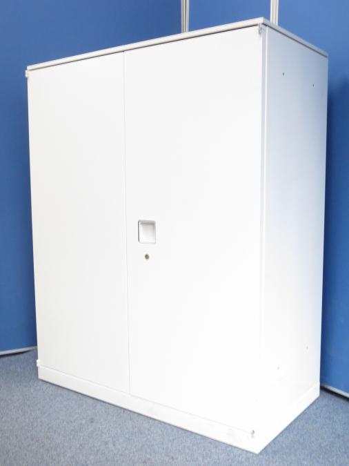 【良い品がお買い得！】■オカムラ　両開き書庫　レクトラインシリーズ　ホワイト　■白く美しいデザイン！【天板付き】
                        レクトライン
                                    中古
            