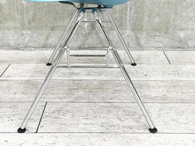 中古】 vitra/ヴィトラ スタッキングチェア 435631 - 中古オフィス家具