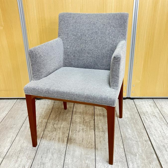 【5脚入荷！】オシャレなソファチェア！　布　ミーティング　会議
                        その他シリーズ
                                    中古
            