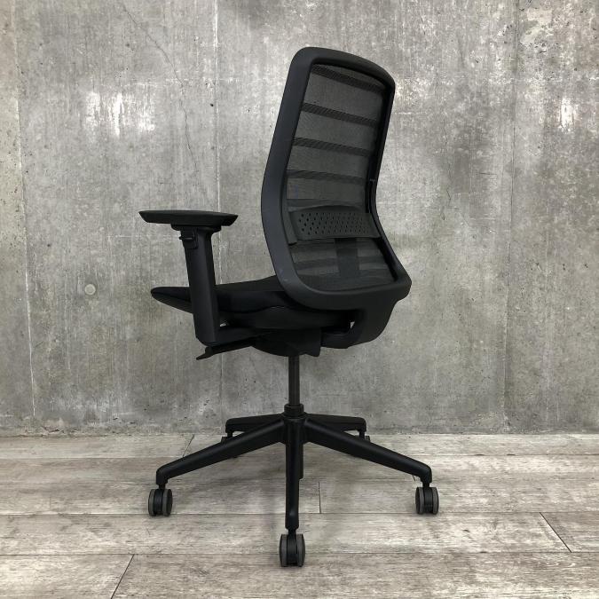 椅子 hachiware Amazon.co.jp: Introducing Chiikawa's Cute Chair Chiikawa Die