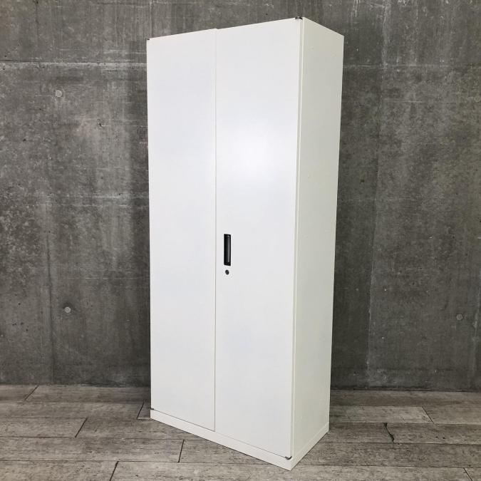 【定価約6万円】【人気サイズの高さ1850ｍｍ！横幅800ｍｍ奥行400ｍｍとコンパクトサイズ】■オカムラ製　ヴィラージュ　ハイキャビネット
                        ヴィラージュ書庫
                                    中古
            