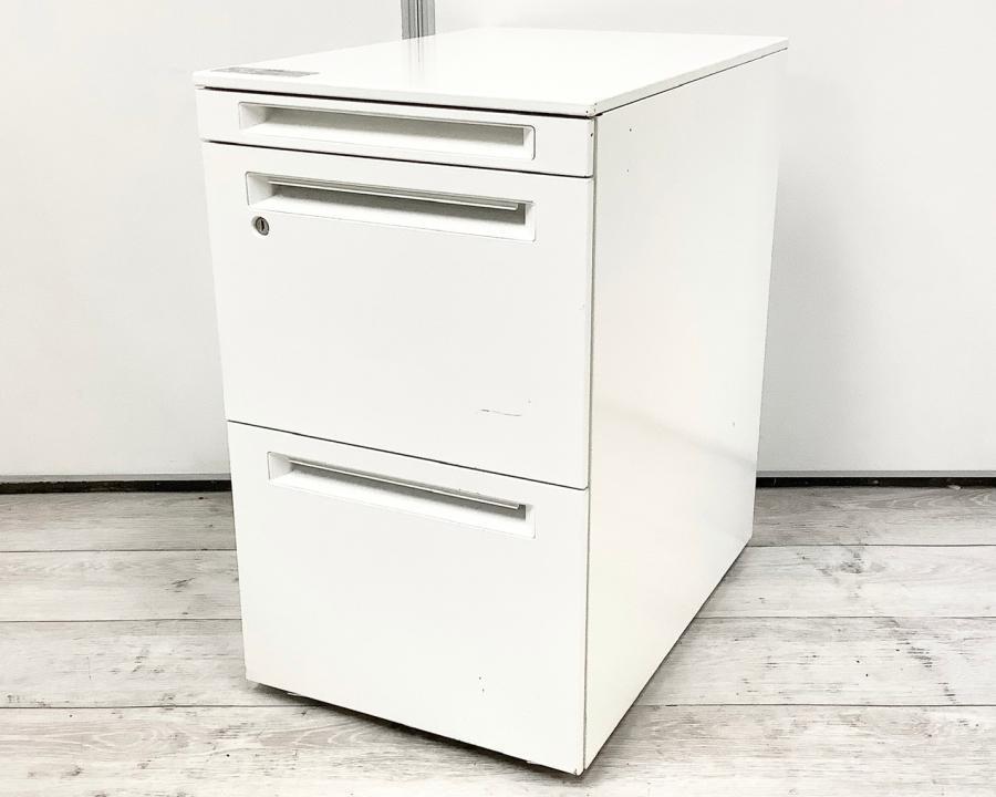 【定番収納ワゴン！】フリーアドレス化オフィスにおすすめ！
■オカムラ/アドンバス/ホワイト
                        アドバンス
                                    中古
            