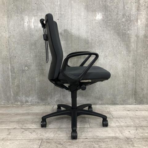 中古】カロッツァチェア CZ35ZR 0025 オカムラ/okamura 肘付ハイバック