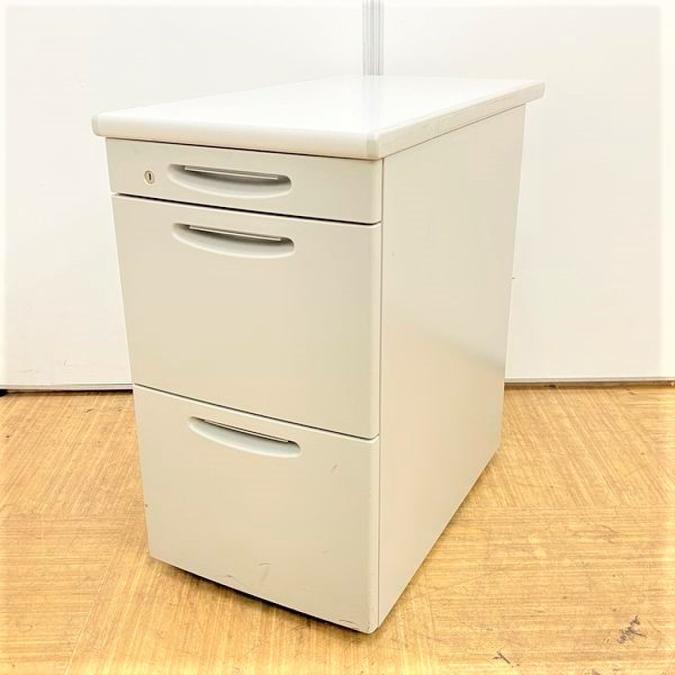 【日焼け有】【デスクが手狭に感じた時に役に立つ！】【オカムラ製SD-V】
                        SD-V
                                    中古
            