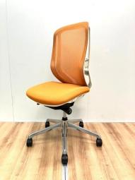 【不動の人気メッシュチェアが再入荷！】オカムラ（okamura）シルフィチェア　■色：オレンジ　肘無し