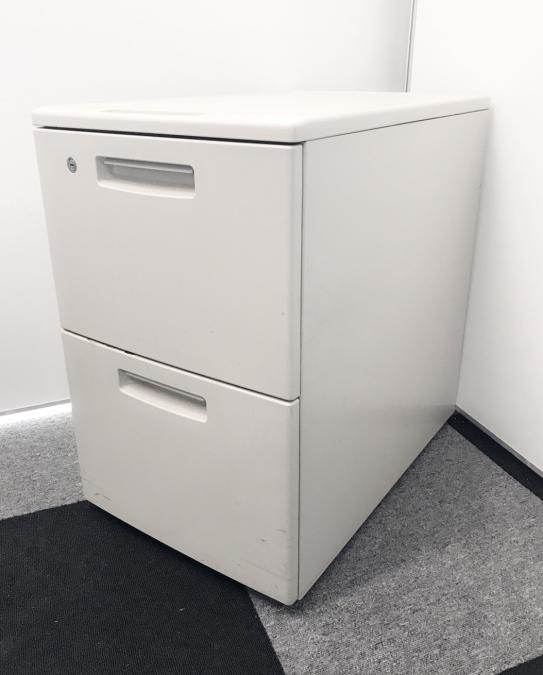 【定価約8万円】【A4フィルも沢山収納！ニューグレーカラーの2段ワゴンの入荷です！】■コクヨ製　BS　2段ワゴン
                        BS
                                    中古
            