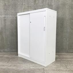 【希少な引き違い書庫が入荷！】■コクヨ（KOKUYO）　エディア　引き違い書庫　2枚扉　■天板付き　シリンダー錠　■ホワイト【清潔感のあるホワイト書庫】