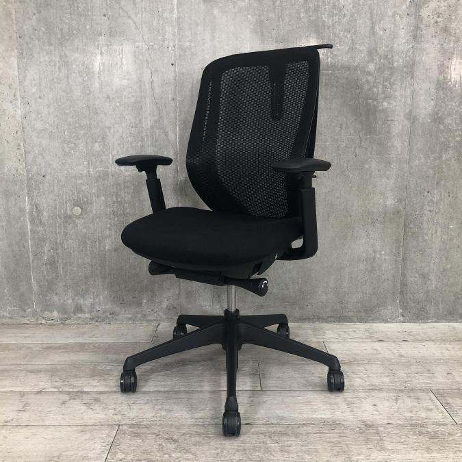 【オカムラ製品で最も人気を集める高機能メッシュチェア！】■オカムラ製　シルフィ（Sylphy）ハイバック　■可動肘付き　ハンガー付き　■ブラック　【昇降レバー四角型】【A00928081】
                        シルフィーメッシュ
                                    中古
            