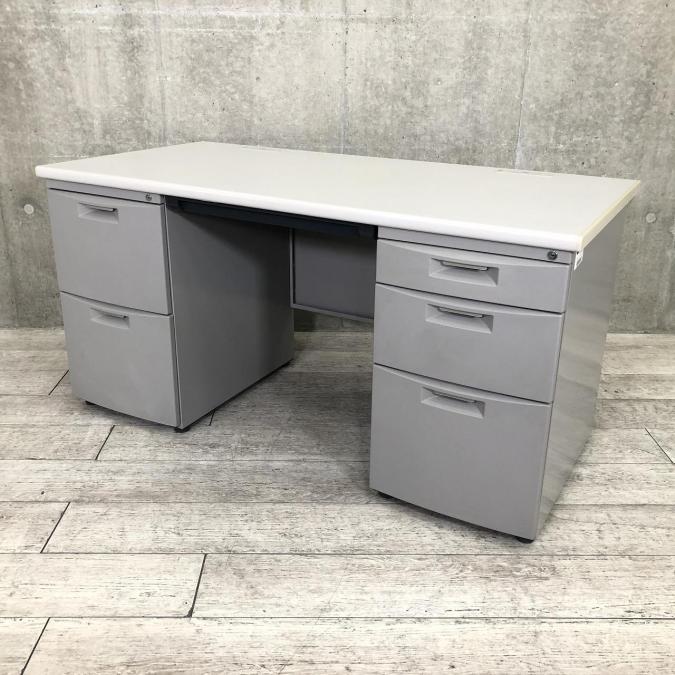 【上長席におすすめです！収納量抜群の両袖机】■イトーキ（ITOKI）製　CZシリーズ　両袖机　■横幅1400㎜　■グレー【広く使える1400幅】
                        CZデスク
                                    中古
            