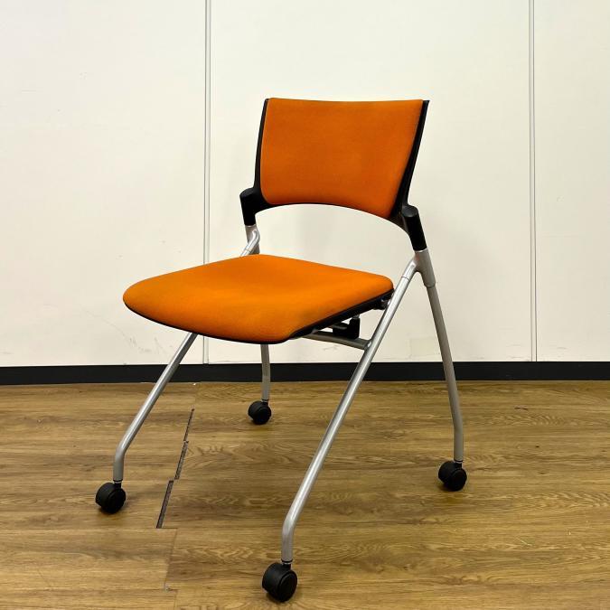 【ロット商品】イトーキ　マノス　ネスティングチェア　アンバーオレンジ【在庫入替品】
                        マノスチェア
                                    中古
            