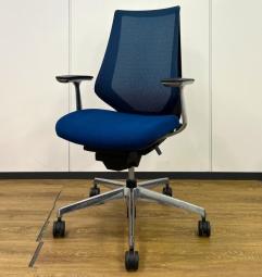 【在庫入替セール品】コクヨ　デュオラ　ブルー　ハイバック　固定肘付　ブルー　オフィス　リモートワーク　在宅にも