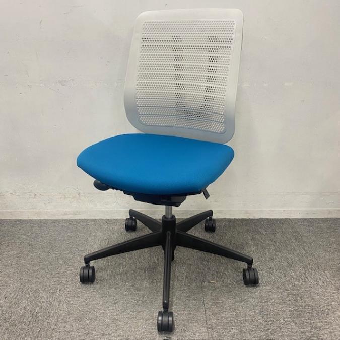 【在庫入替セール品】ホワイト×ブルーの鮮やかなチェア！コクヨ製　即日持ち帰り可能！
                        ベルガー
                                    中古
            