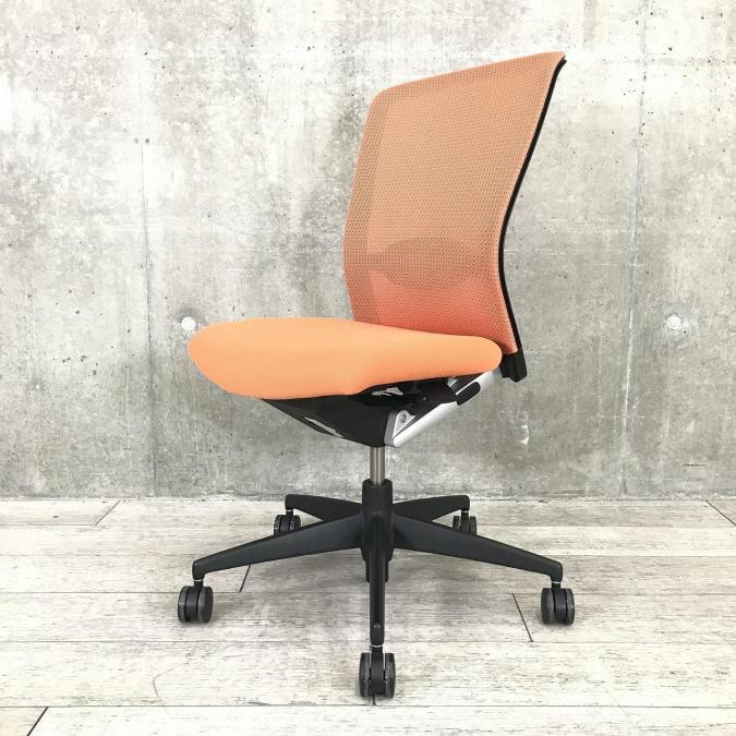 【人気の高機能メッシュチェア！】■コクヨ製　フォスターエトスチェア　オレンジ　ランバーサポート付
                        フォスターエトスチェア
                                    中古
            
