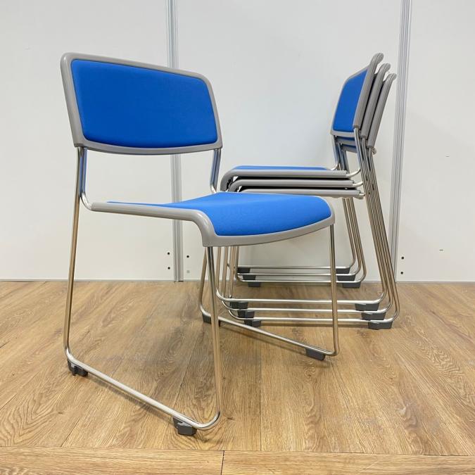 【4脚セット！！】コクヨ製　定番シリース　CK-890　ブルーカラー　スタッキングチェア！！
                        その他シリーズ
                                    中古
            