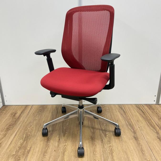 2023年製【オカムラ　国内メーカー　肘付きハイバック】人気のシルフィーシリーズ！レッドカラーを入荷！
                        シルフィーメッシュ
                                    中古
            