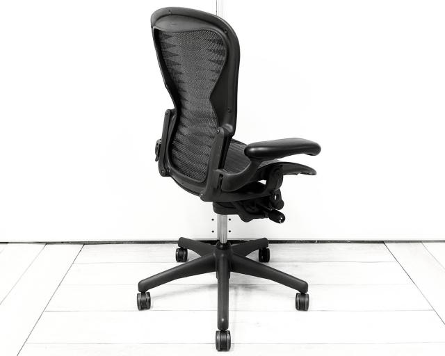 中古】アーロンチェア Herman Miller/ハーマンミラー 肘付ハイバックチェア 440141 - 中古オフィス家具ならオフィスバスターズ