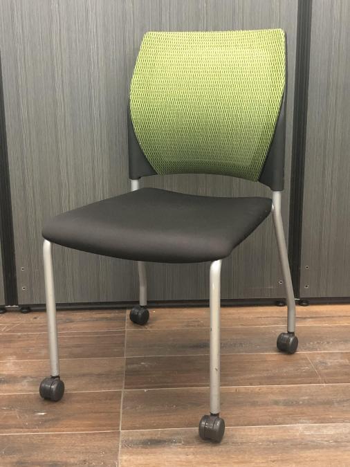 見た目すっきりでやさしさカラー♪自然と一体感！
【ナイキ】【E334】【グリーン】kuramotoall
                        ENEIR
                                    中古
            