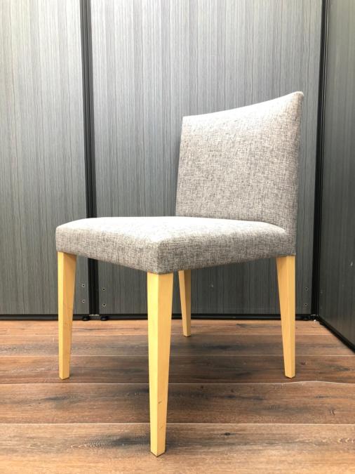 【在庫入れ替えSALE品】【6脚そろいます！】【家の安心感をオフィスに！】【座面にシミありの訳あり品！】■エーディコア（AD CORE）
                        その他シリーズ
                                    中古
            