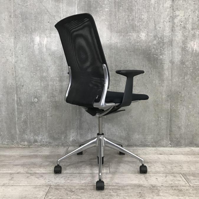 メダチェア vitra/ヴィトラ 肘付ハイバックチェア 中古】メダチェア vitra/ヴィトラ 肘付ハイバックチェア 440485