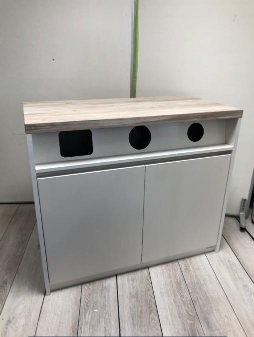 オカムラ製　アルトピアッツァ　分別キャビネット（トラッシュボックス）
                        その他シリーズ
                                    中古
            