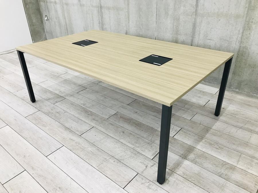 【フリーアドレスとしてもオススメ！】■イトーキ製　アクトリンクシリーズ　ワークテーブル　W2000×D1200mm　■いま流行の木目カラー！
                        アクトリンク
                                    中古
            