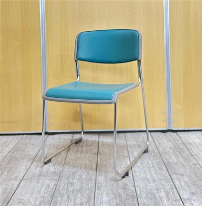 【8脚入荷！！】コクヨ製のスタッキングチェア！中古　スタッキング　ミーティング　ブルー　会議　キャスター無し　コクヨ　KOKUYO　収納　CKシリーズ
                        CK-M845
                                    中古
            