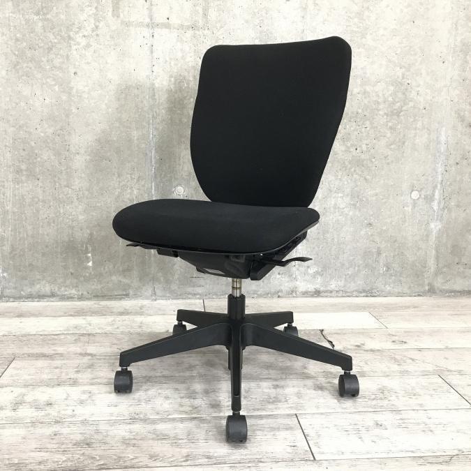 【5脚入荷】オールブラックプラオ（Prao）チェア※ランバーサポート付き仕様◆イトーキ製【T9】
                        プラオチェア
                                    中古
            