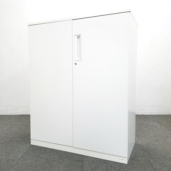 【高品質で使いやすい！】■コクヨ製　エディアシリーズ　両開き書庫　天板付き　ホワイト　■A4書類が3段収納できます！
                        エディア
                                    中古
            