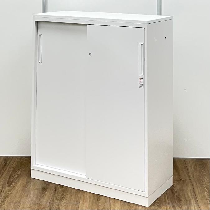 コクヨ製　エディアシリーズ　ホワイトカラー　ホワイト天板付き　注意※京都東寺店撮影画像※奥行き400タイプ　2枚引き違い書庫！！※京都東寺店撮影現物画像※
                        エディア
                                    中古
            